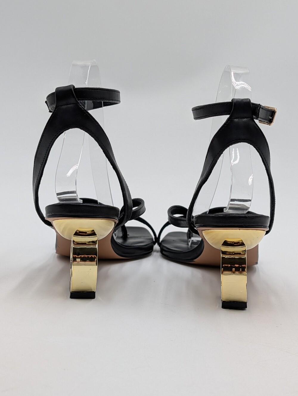 EXÉ Size 39 US 8 Genuine Black Leather With Gold-Tone Ring Heel Strappy Sandals - Picture 12 of 17